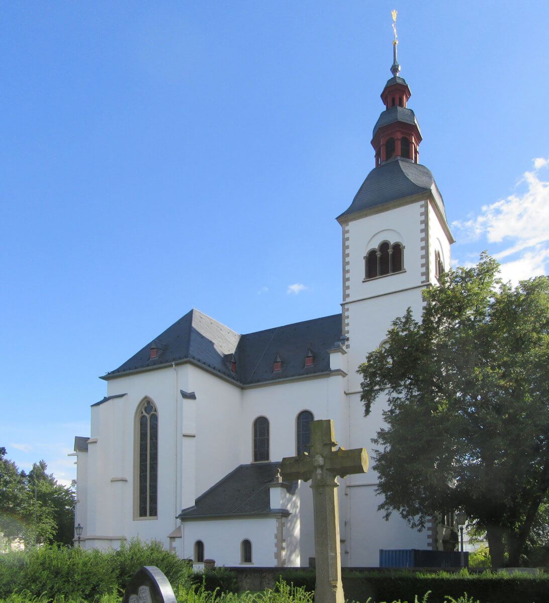 ehemalige Stiftskirche, heute die Pfarrkirche Sankt-Peter in Vilich