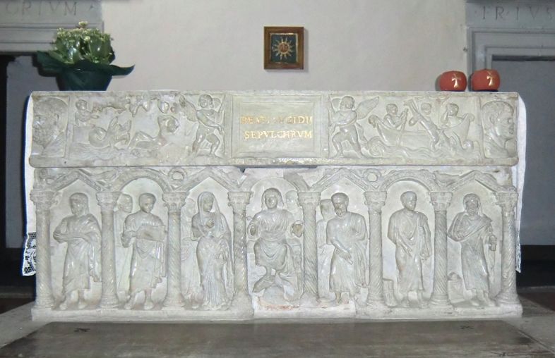 Ägidius' Sarg, ein Sarkophag aus dem 4. Jahrhundert, im Oratorium di San Bernardino in Perugia