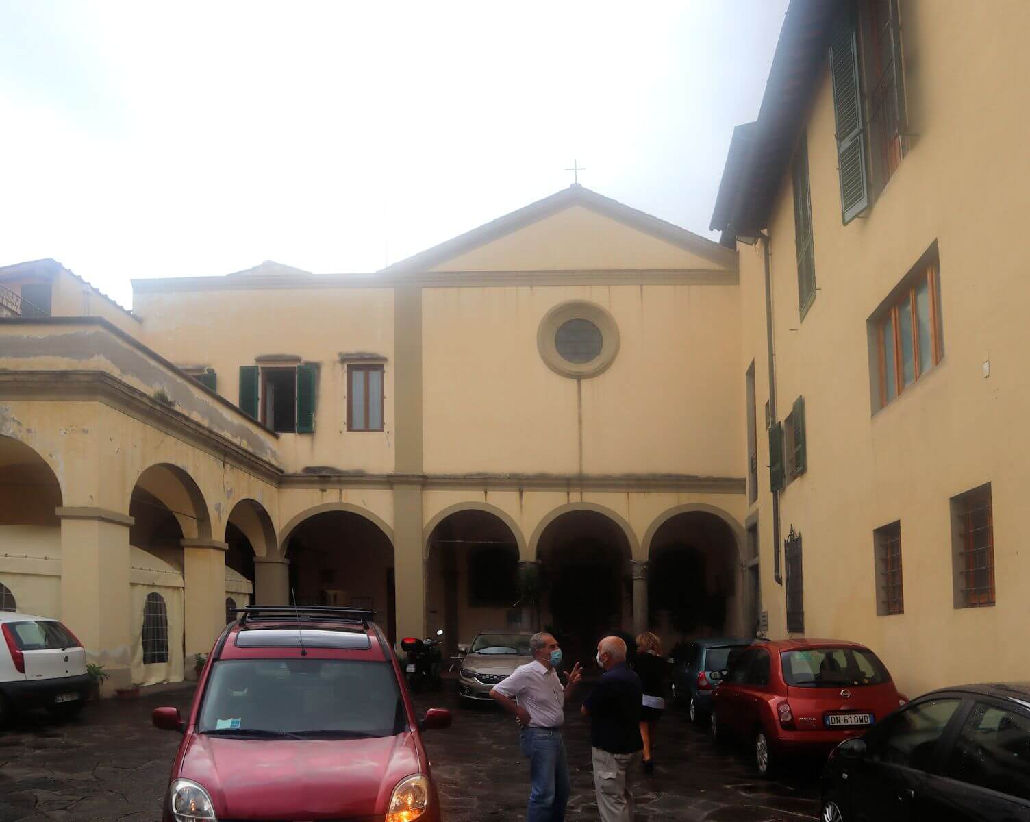 Kirche San Pietro a Monticelli und ehemaliges Kloster in Florenz, heute ein Zentrum der diözesanen Caritas