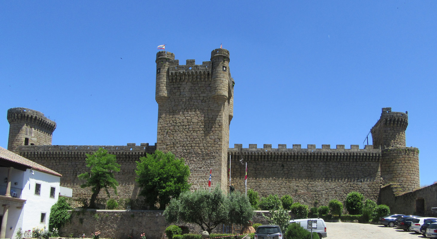 Burg in Oropesa, erbaut ab 1402 an der Stelle der Burg aus dem 12. Jahrhundert