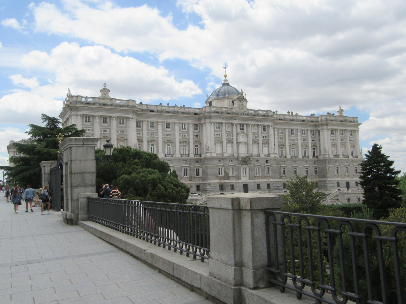 Nordfront des Königspalastes in Madrid