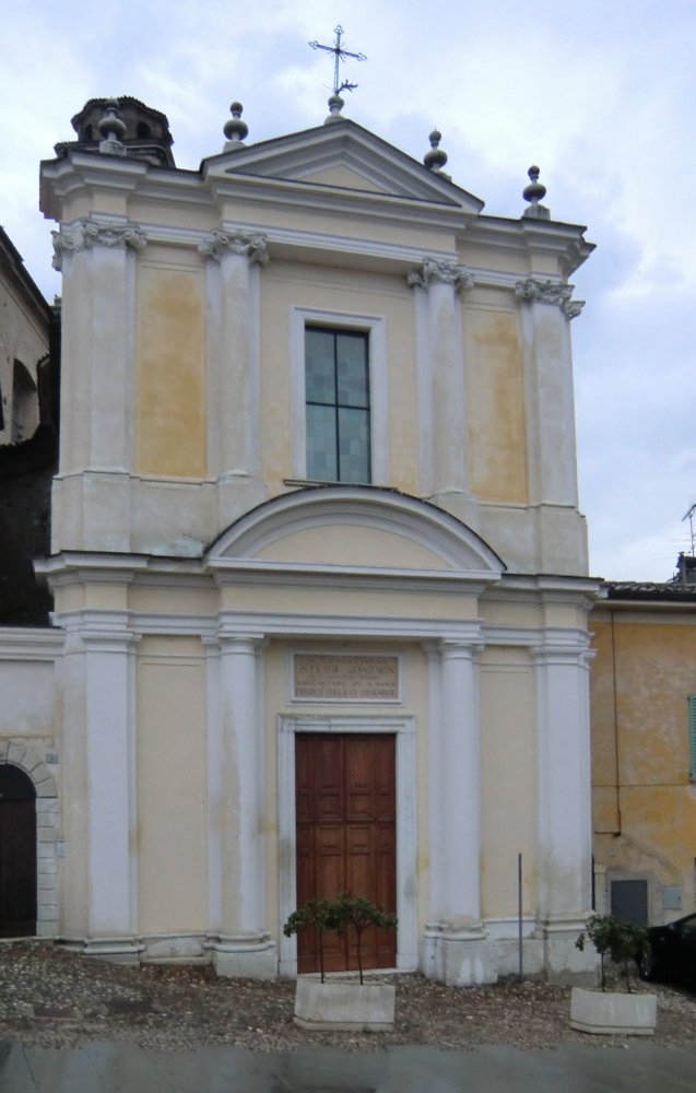 Kirche der „Disziplinaten” neben dem Dom in Castiglione delle Stiviere, in der Aloisius getauft wurde