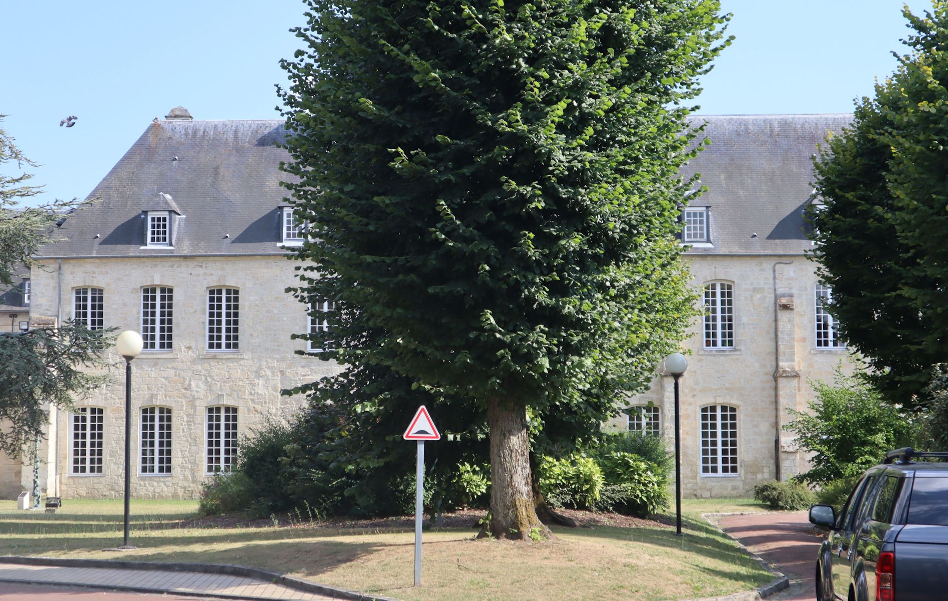 Gebäude des ehemaligen Klosters Saint-Jean in Laon
