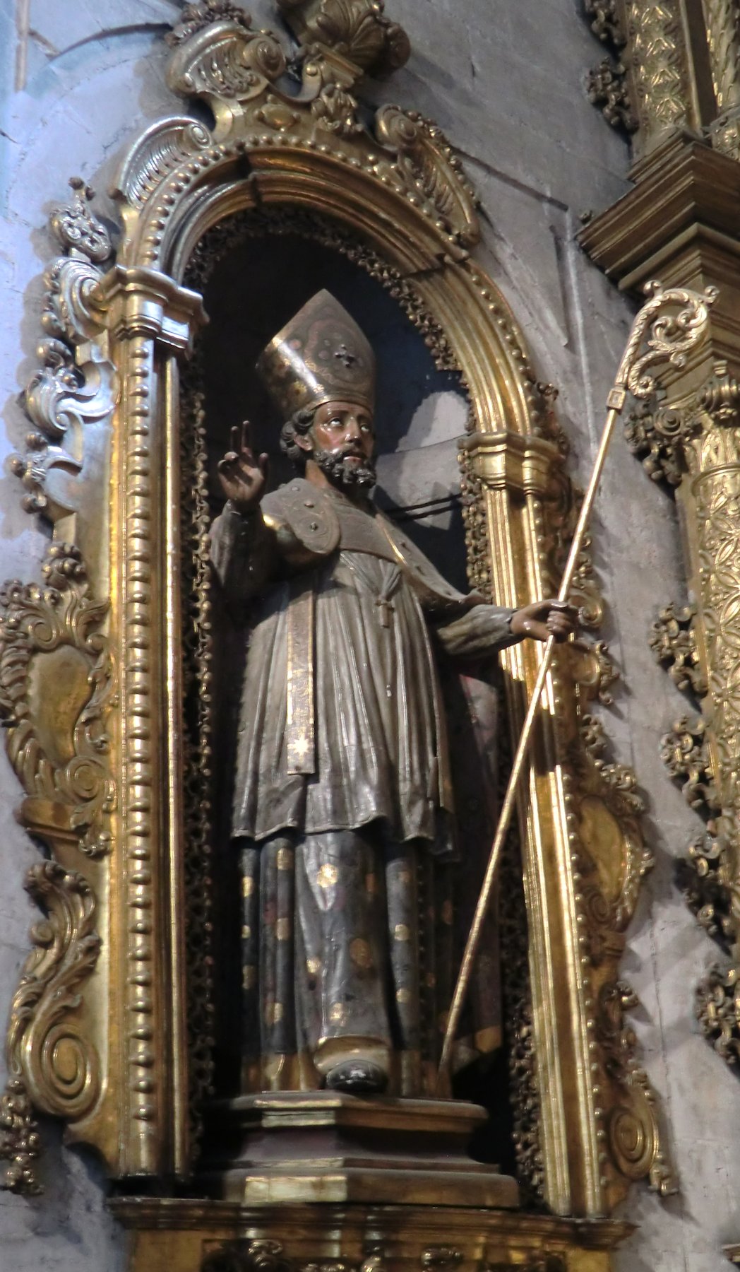 Statue in der Kathedrale in Oviédo