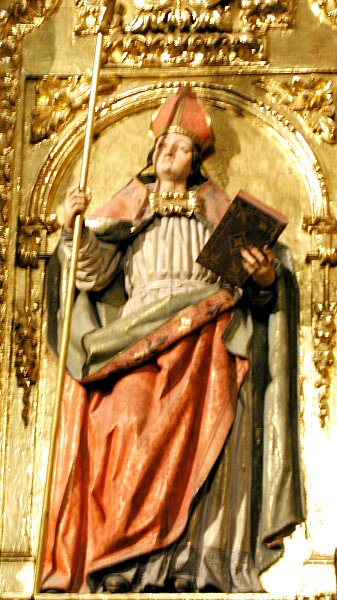 Statue in der Kathedrale in Pamplona in Spanien