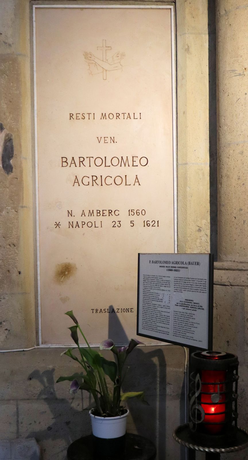Bartholomäus' Grab in der Kirche San Lorenzo Maggiore in Neapel