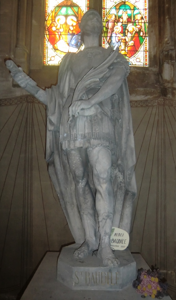 Statue in der Baudelius geweihten Kirche in Nîmes
