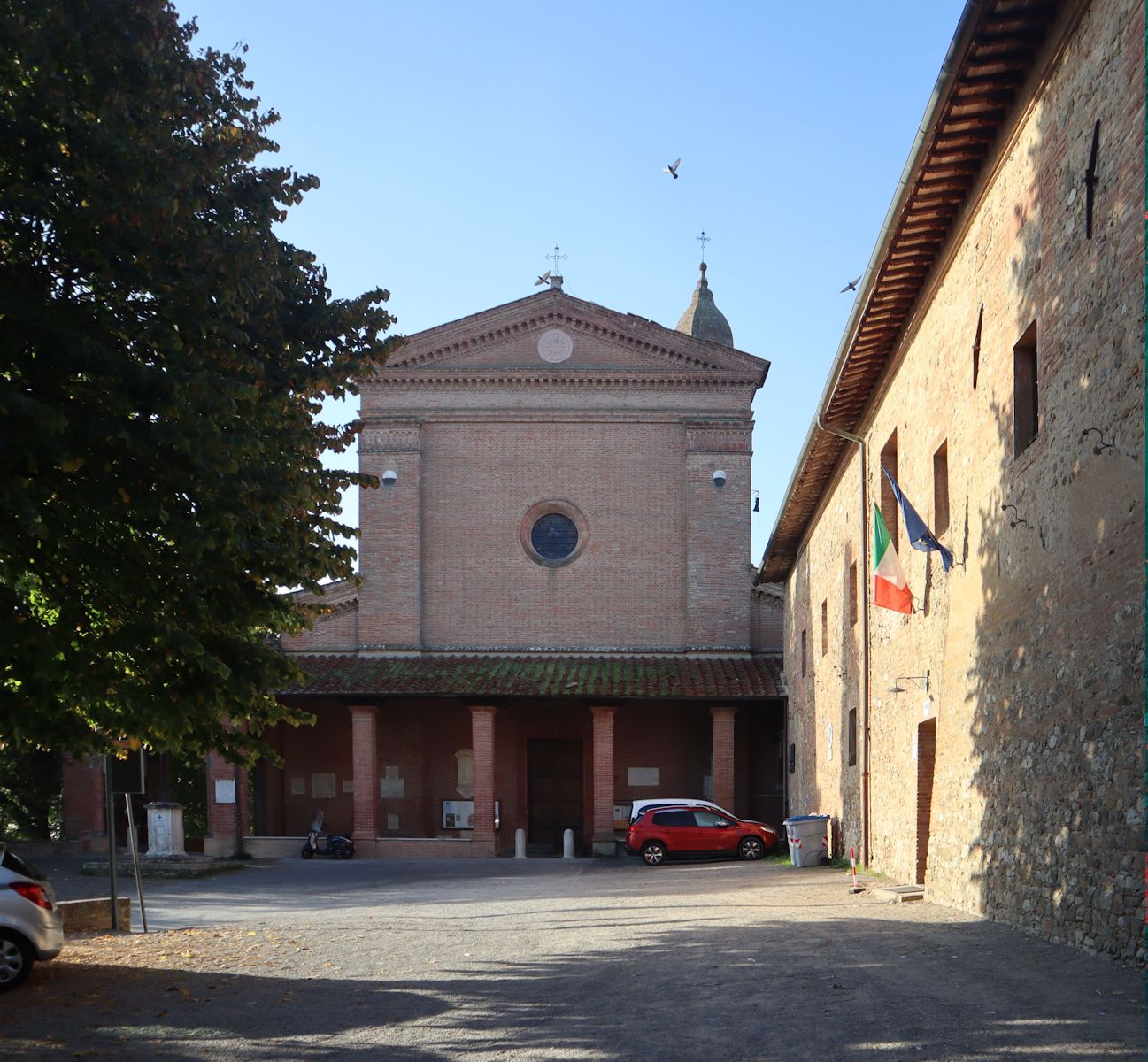 Kirche und Kloster San Bernardino da Siena „dell'Osservanza” an der Stelle des von Bernhardin errichteten Vorgängerbaus