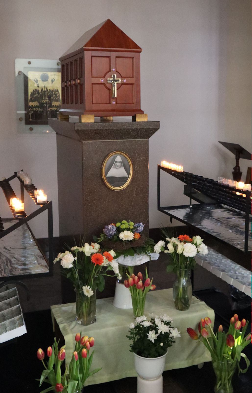 Blandinas Sarkophag in der „Blandinenkapelle” in Trier