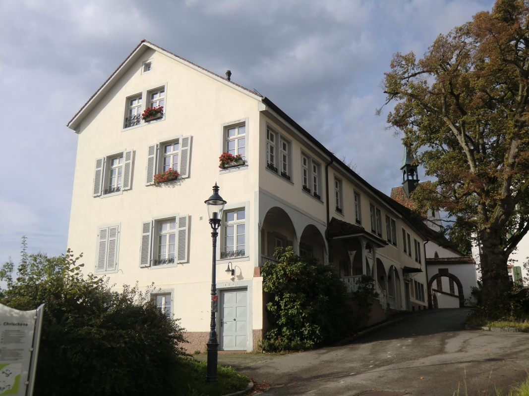 Ausbildungsstätte und ab 1868 auch Rappards Wohnhaus, ursprünglich ein Gasthaus in Basel, 1863 dort abgebrochen und auf St. Chrischona wieder aufgebaut