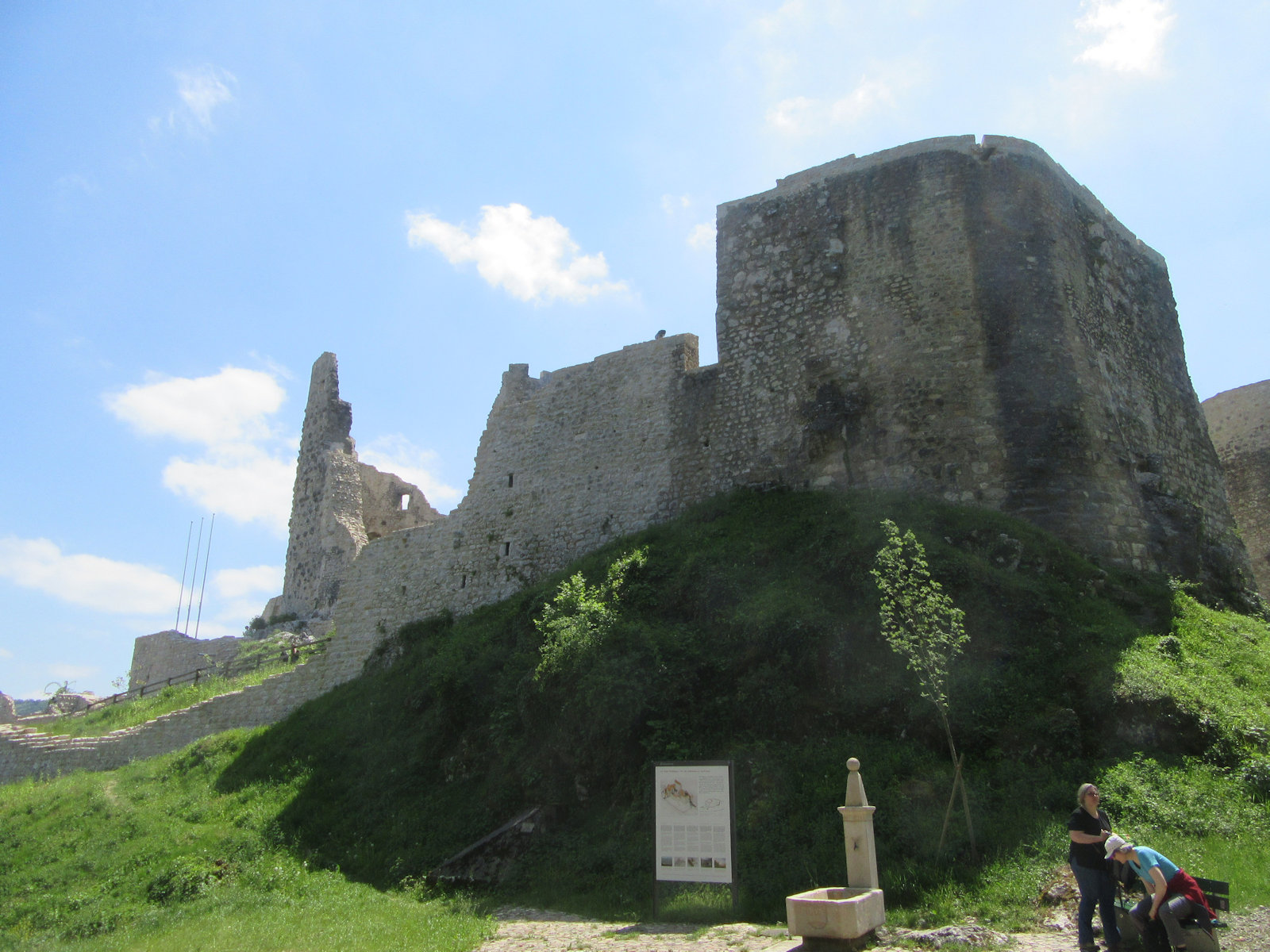 Ruine der Burg Pfeffingen