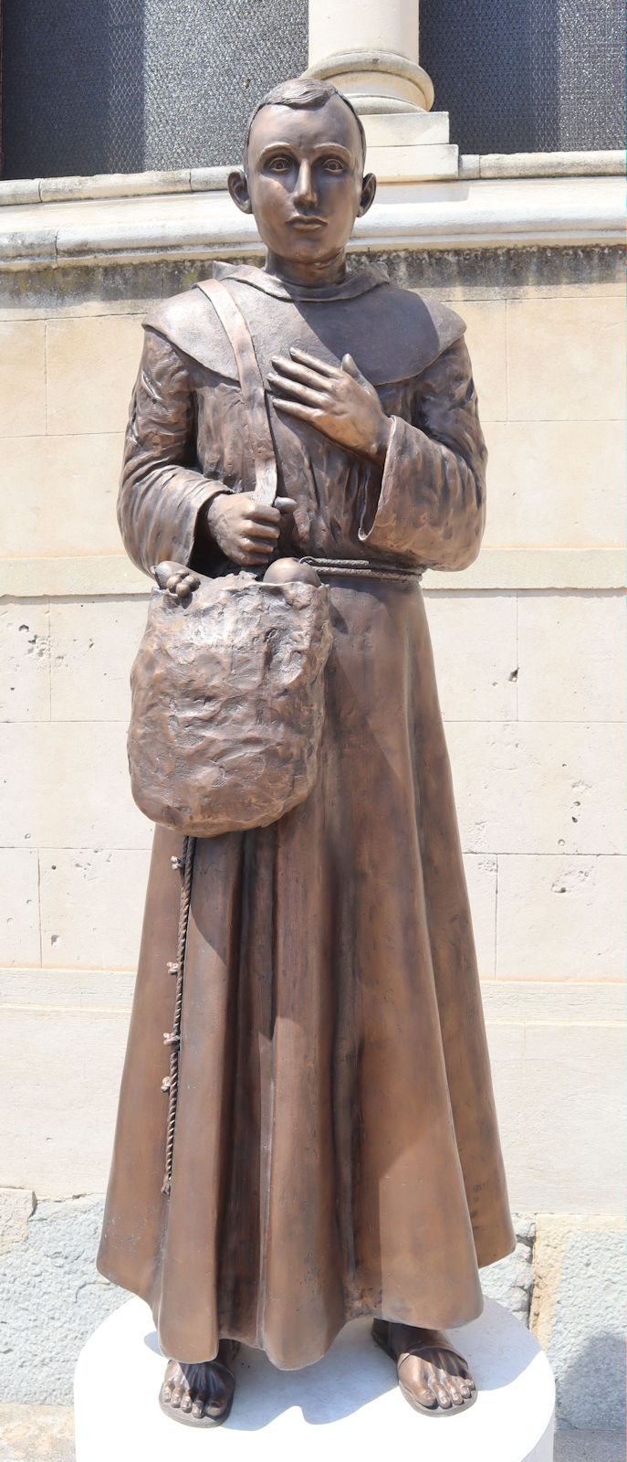 Salvatore Grillo: Statue vor der Pfarrkirche in Santa Lucia di Piave