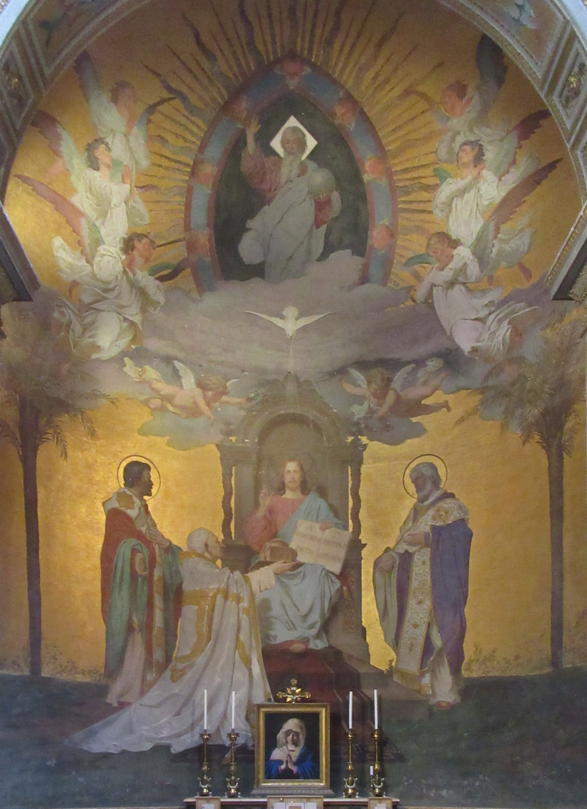 Altarbild: Papst Hadrian II. präsentiert Christus die Reliquien von Clemens I., die Konstantin (rechts) und Method (links) ihm mitgebracht haben, in der Kirche San Clemente in Rom