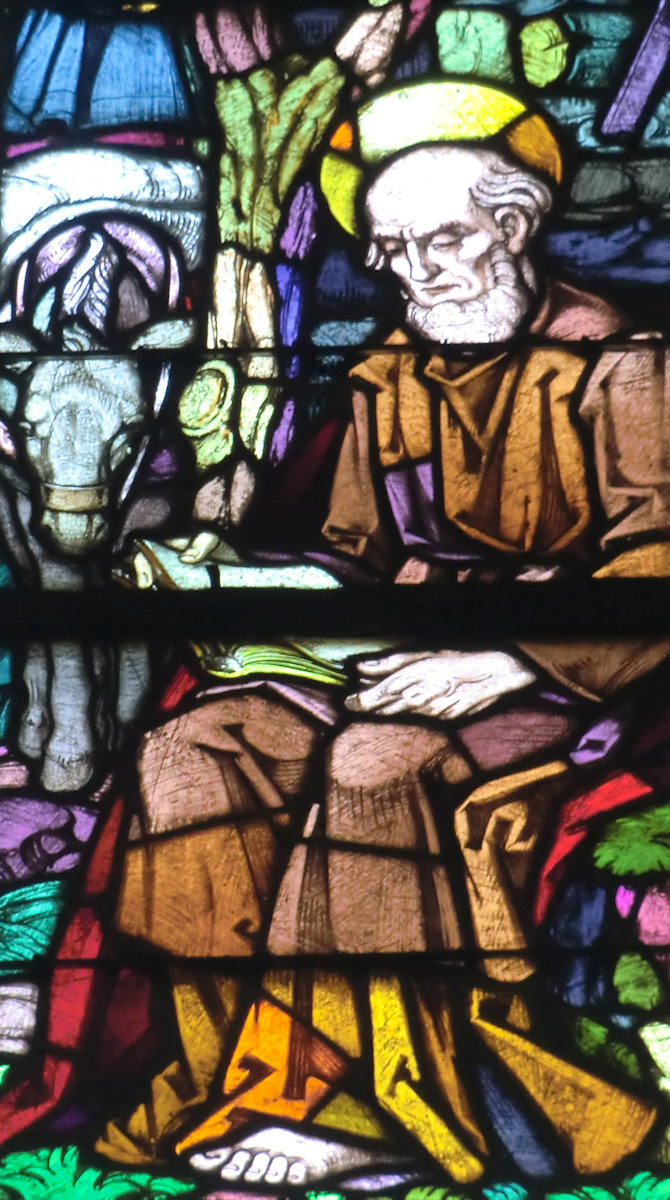 Glasfenster: Deodatus als Einsiedler, 1933, in der Kirche in Hunawihr