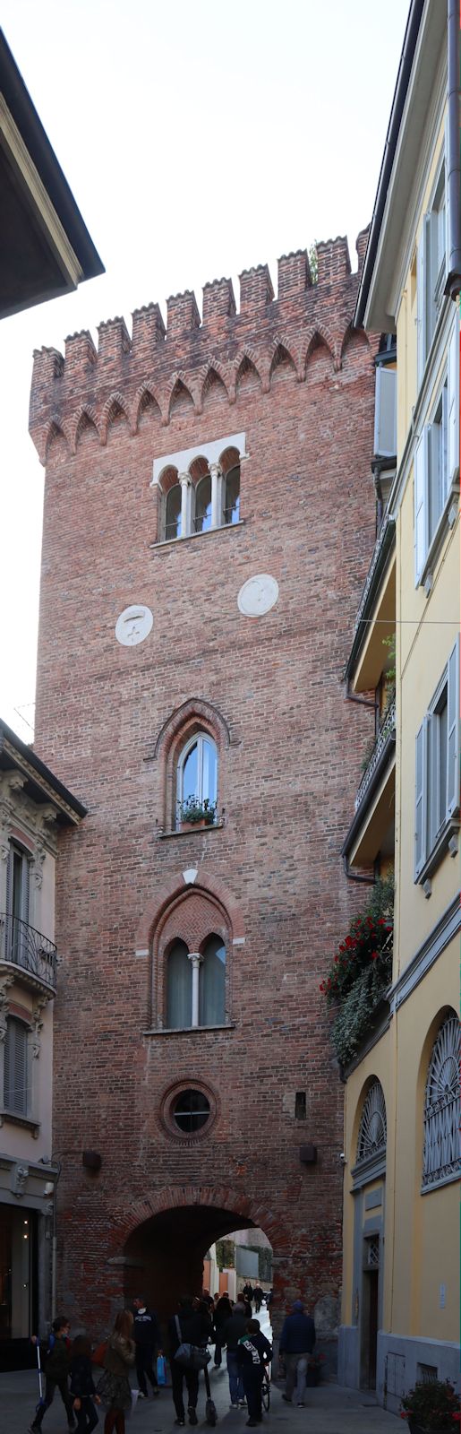 Torre di Teodolinda in Monza, tatsächlich erst im 13. Jahrhundert als Stadttor und Zollstelle erbaut