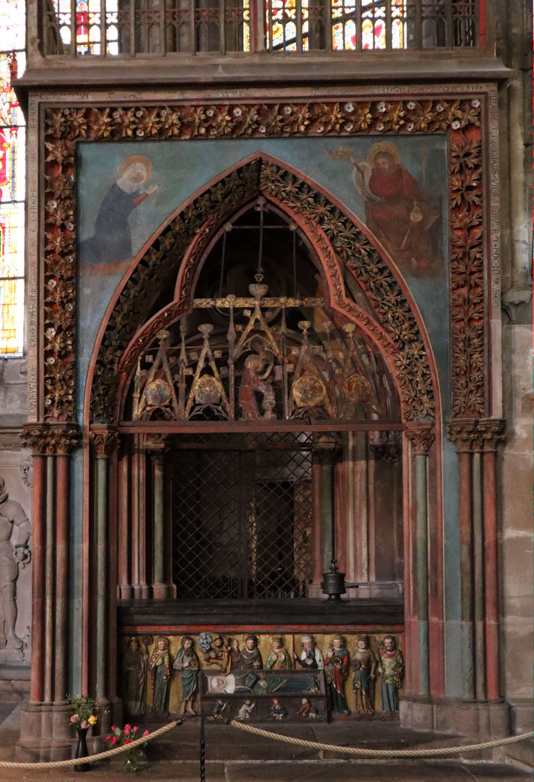 Elisabeths Grabtumba, um 1280, in der Elisabethkirche in Marburg
