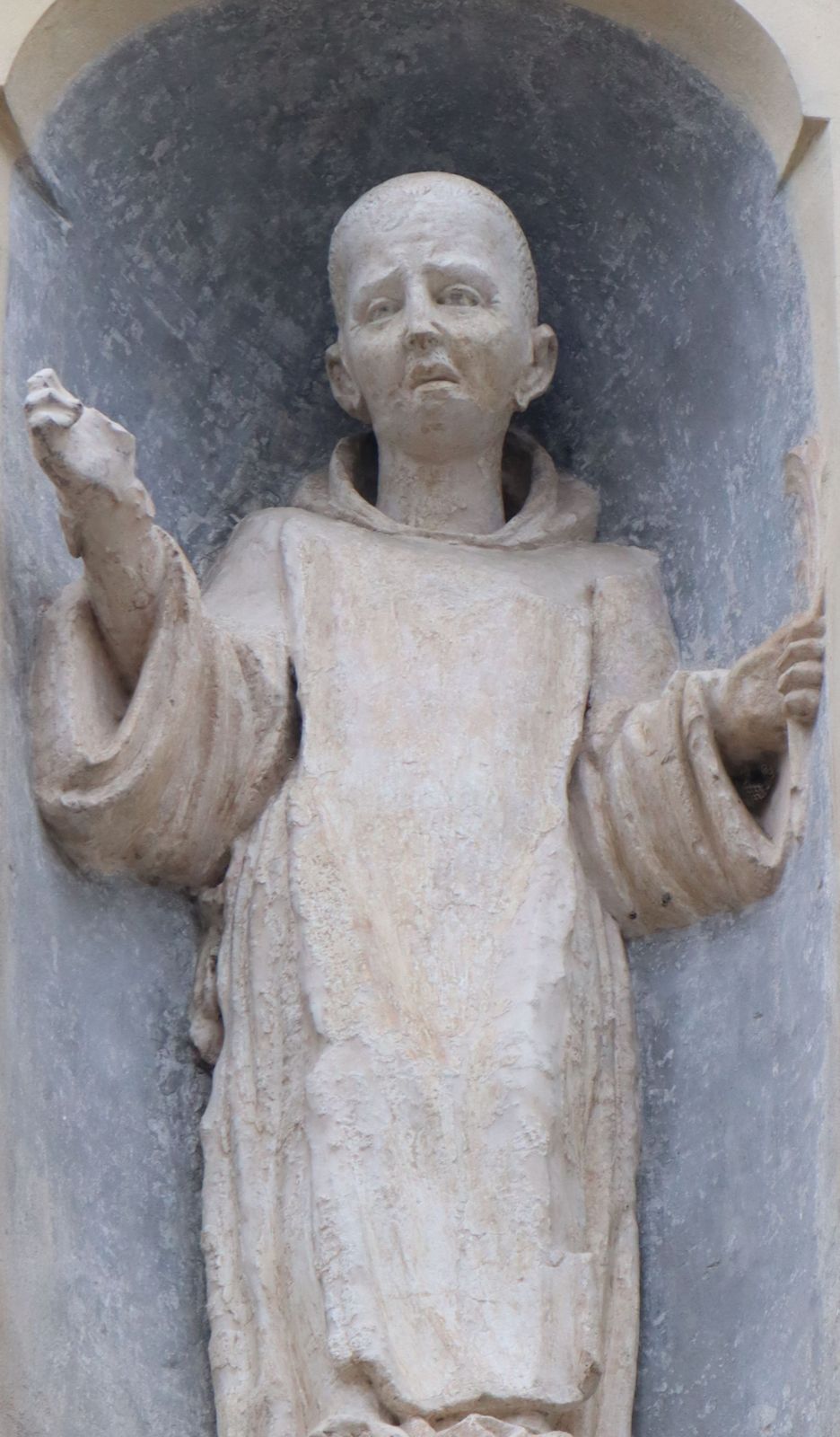 Statue an der Eufrid geweihte Kirche in Cherasco