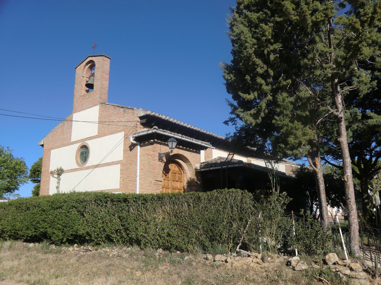 neue Kirche im Bauerndorf Itero Seco, 1983 von einem Verwandten von Fortunato Merino Vegas gestiftet