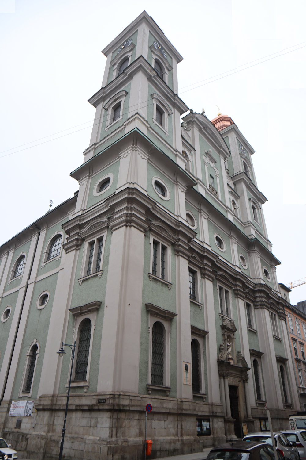 „Alter Dom” in Linz, ab 1909 vom neuen Dom abgelöst und seitdem Jesuitenkirche