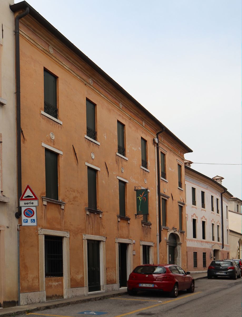 Mutterhaus der „Suore della divina volontà” in Bassano del Grappa