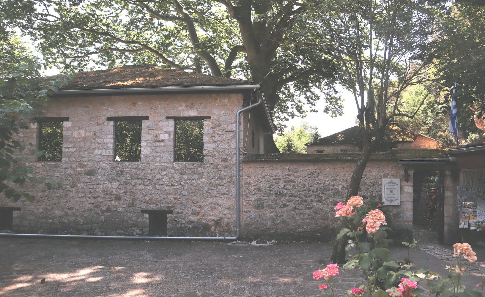 ehemaliges Panteleimon-Kloster, heute „Museum der vorrevolutionären Zeit” auf der Ioannina-Insel