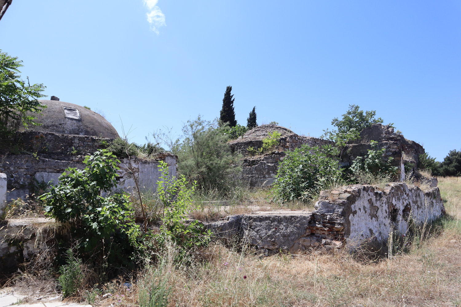 Ruinen der Badeanlagen aus Osmanischer Zeit in Loutra Traianopolis