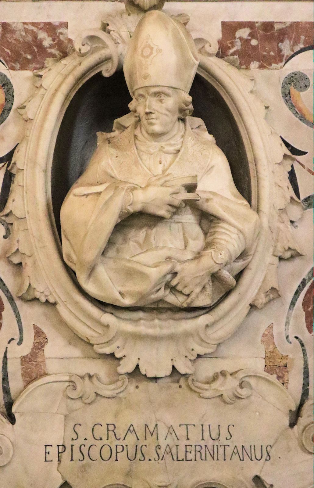 Relief, 17. Jahrhundert, in der Krypta der Kathedrale in Salerno