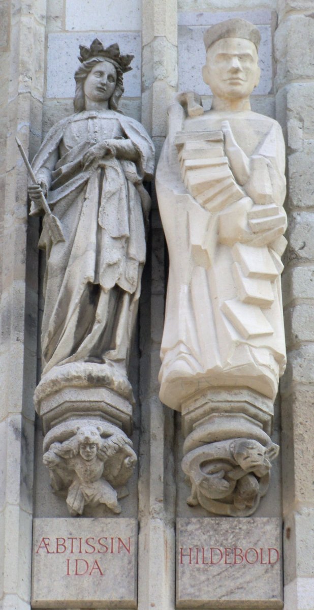 Hildebold und Ida von Köln, Statuen am historischen Rathaus</a> in Köln