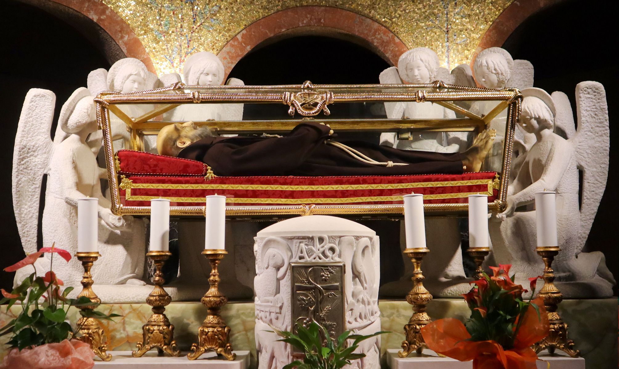 Ignatius' Sarkophag in der ihm geweihten Kapelle der Klosterkirche in Cagliari