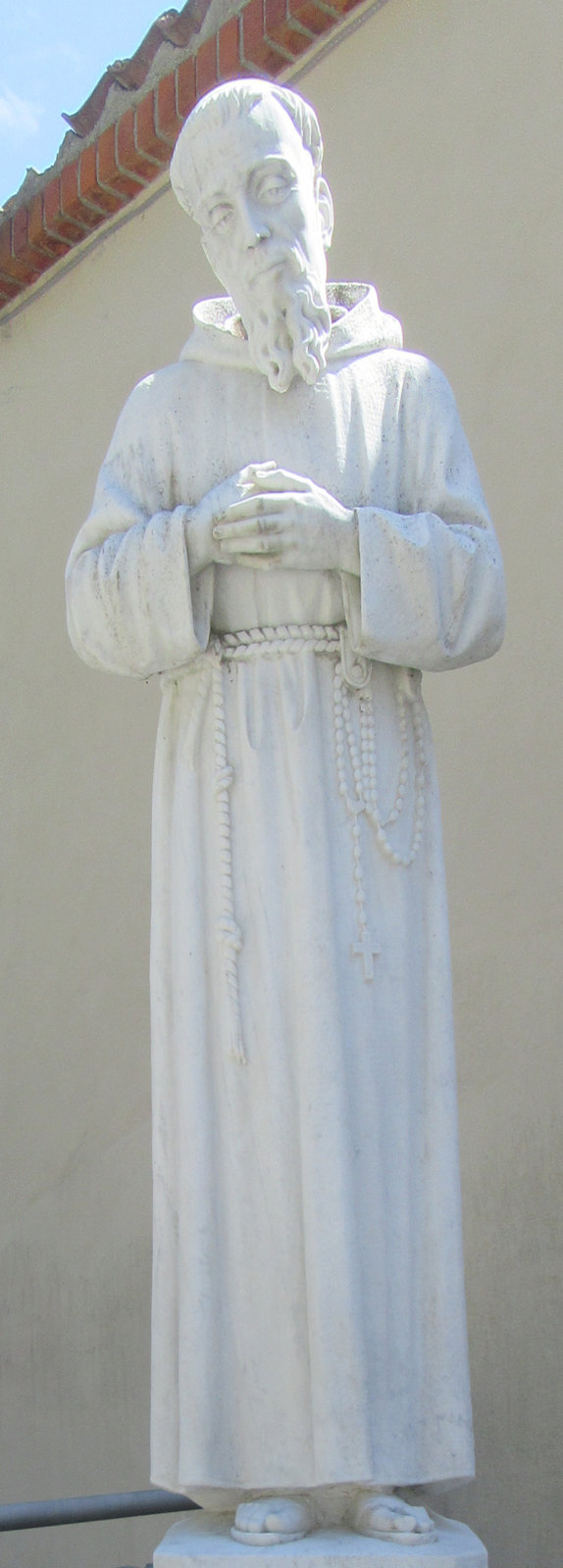 Statue vor dem Kloster in Piancogno