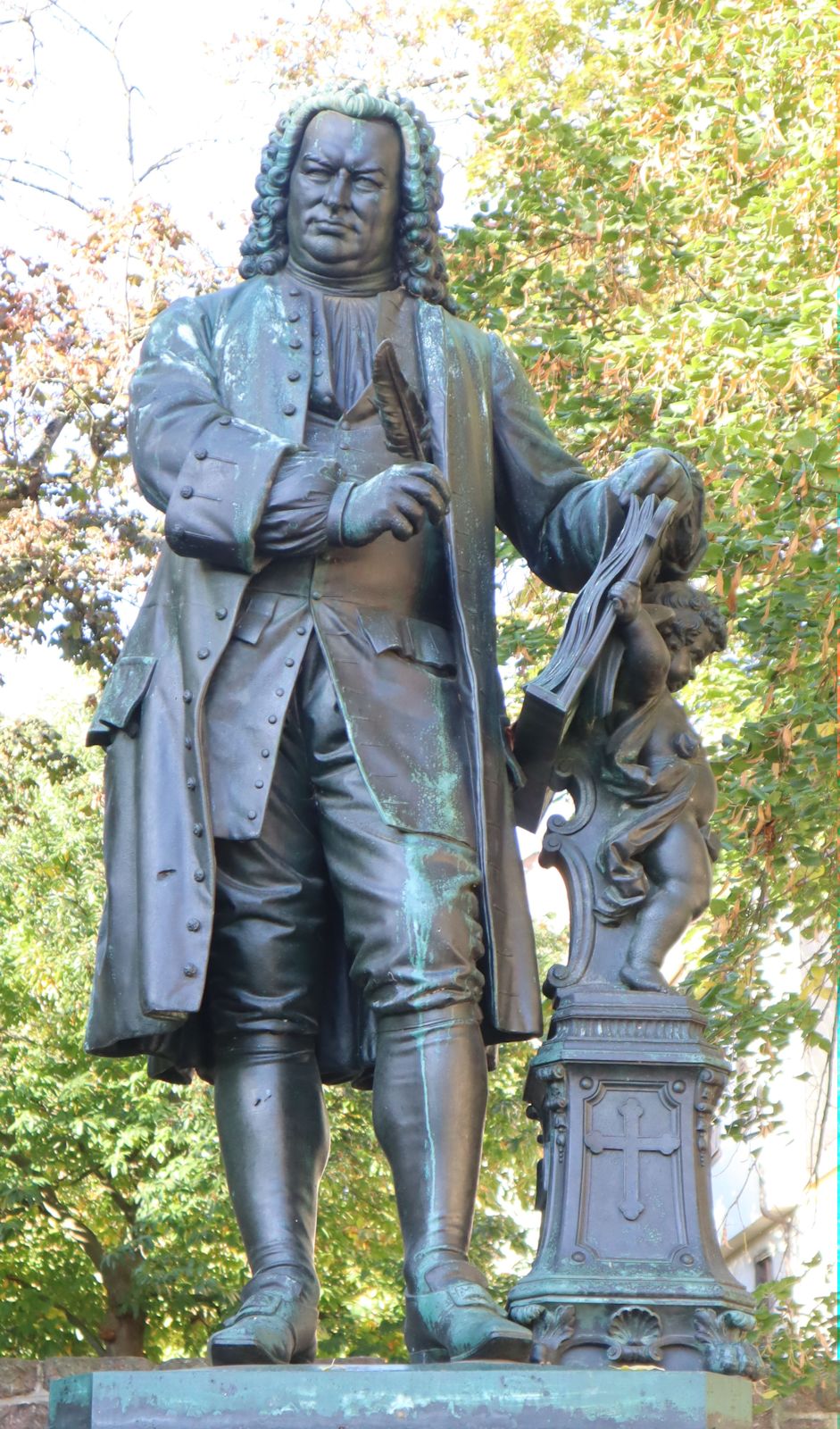 Adolf von Donndorf: Denkmal, 1884, vor dem „Bachhaus” in Eisenach