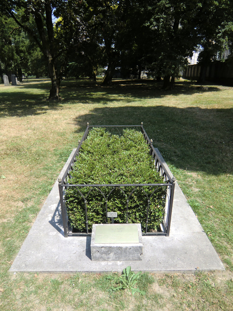 Calvins schmuckloses Grab auf dem Friedhof „des Rois” in Genf