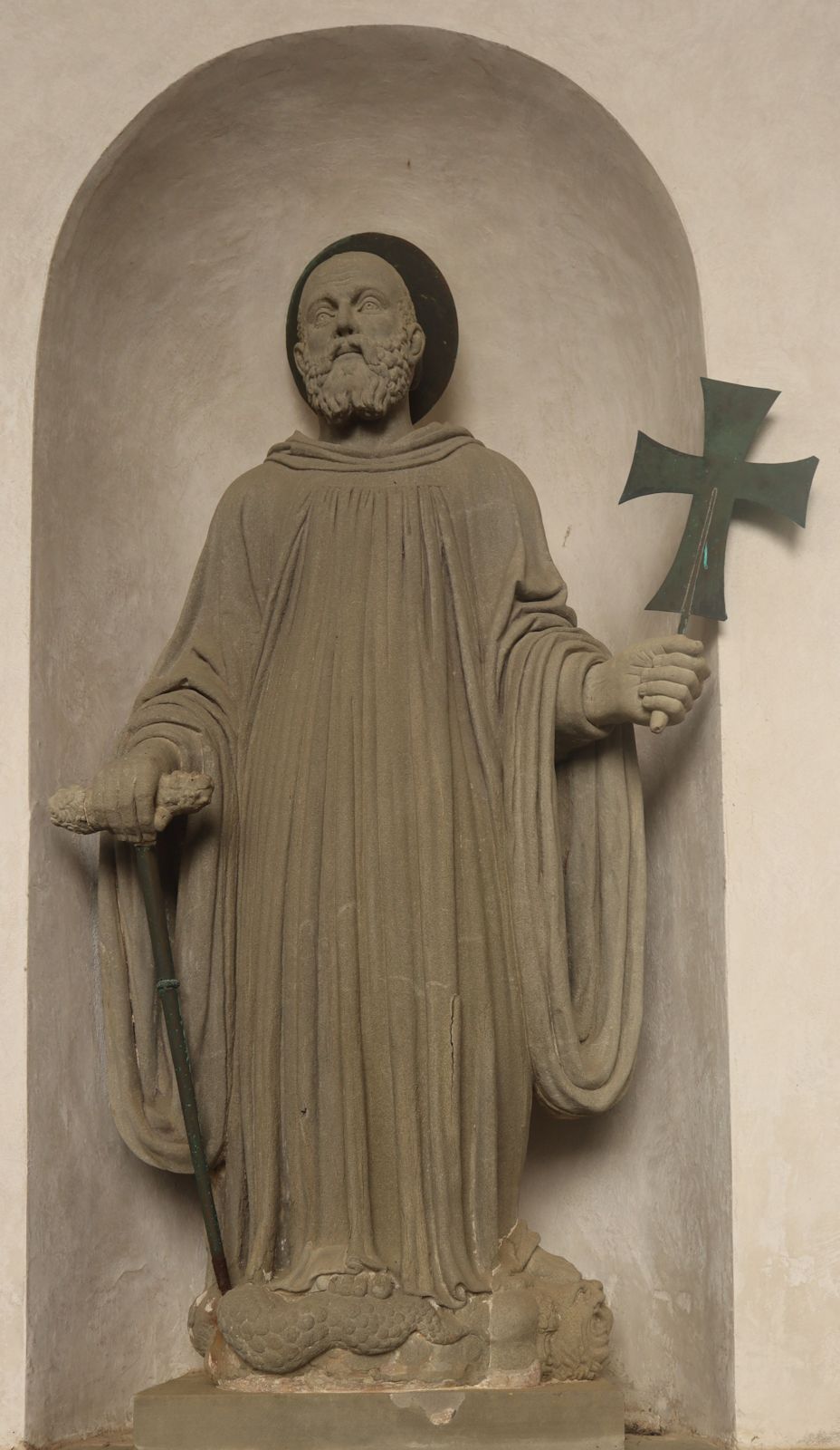 Statue an der Klosterkirche in Vallombrosa