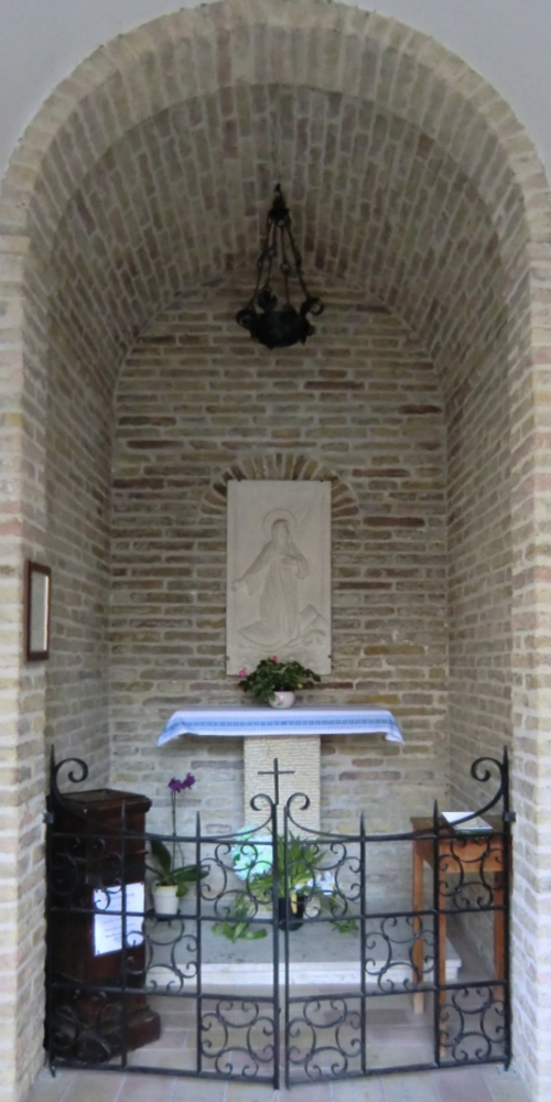 Kapelle im Geburtshaus von Klara, neben der Kathedrale San Rufino in Assisi