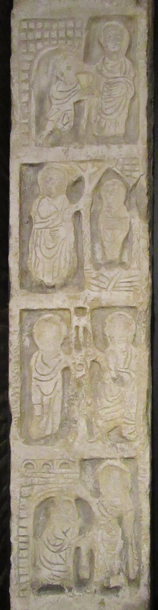 Pilaster (Reproduktion) aus der Kirche El Salvador, 6. Jahrhundert, im „Museum der Konzile und der westgotischen Kultur” in der alten Kirche San Román in Toledo