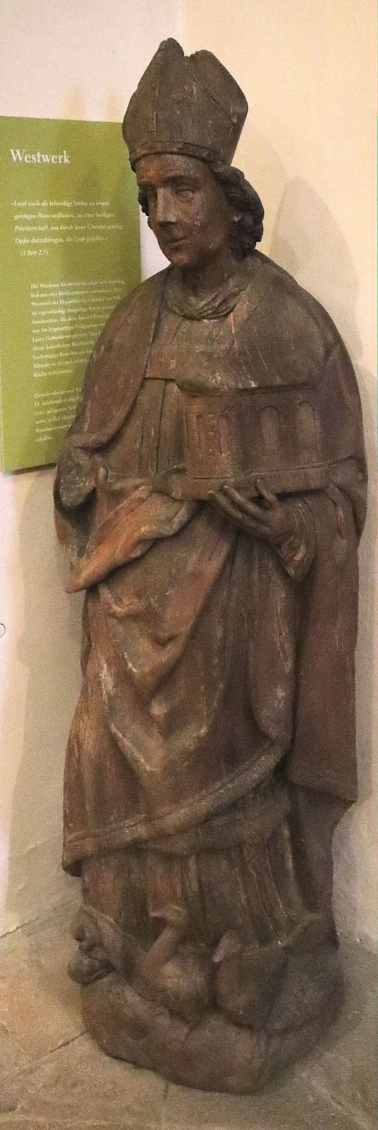 Statue in der Abteikirche St. Ludgerus in Essen-Werden