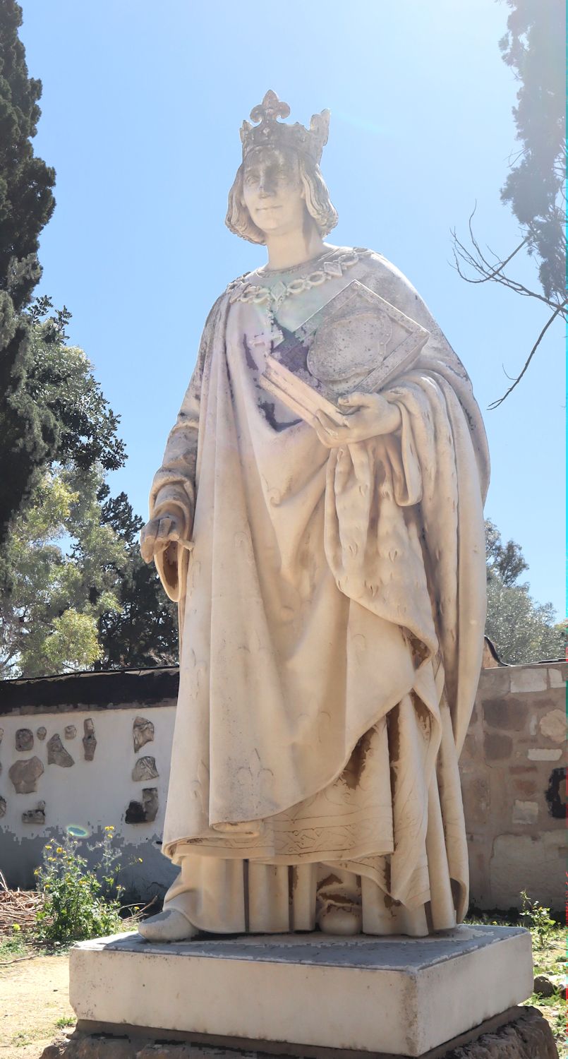 Statue im archäologischen Park neben der Ludwig geweihten ehemaligen Kathedrale in Karthago