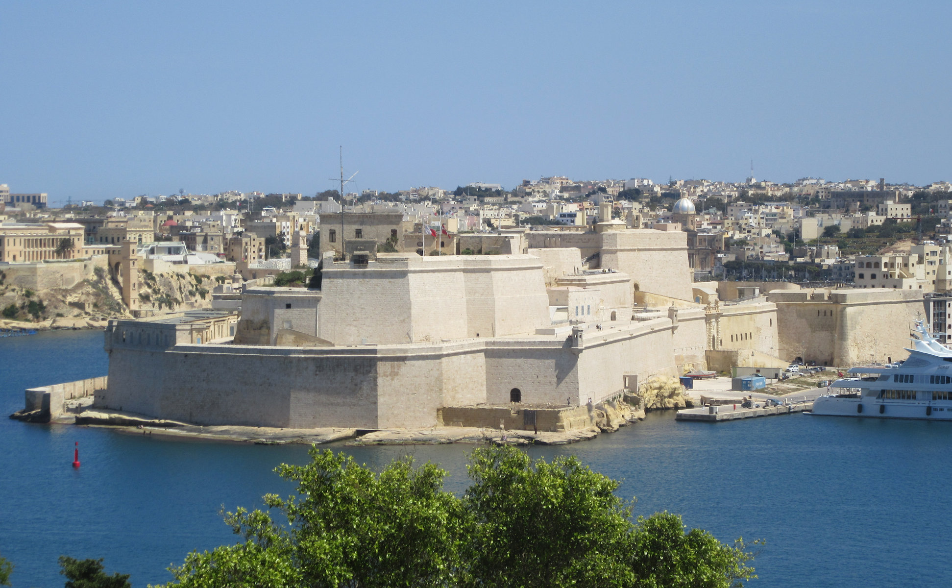 Fort Sant' Angelo in Vittoriosa / Birgu, die unter Großmeister Philippe de Villiers de l’Isle-Adam 1530 auf Resten der arabischen Burg erbaute Festung, der erste Ordenssitz auf Malta
