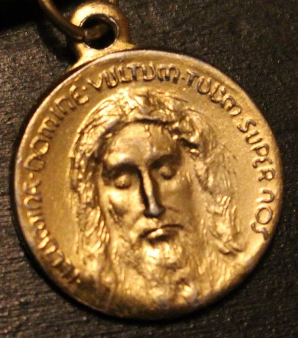 Medaille des heiligen Antlitzes (Vorderseite)