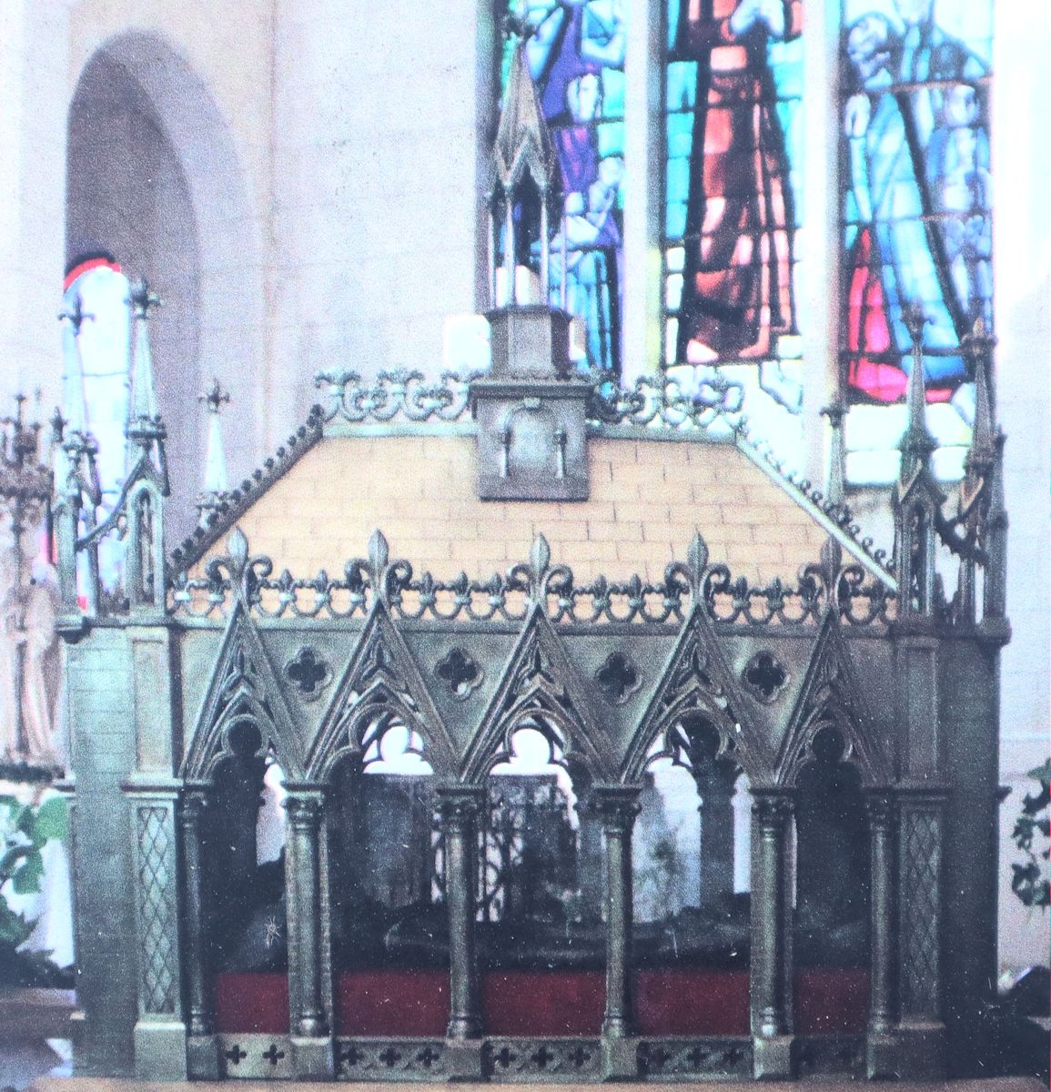 Markulfs Reliquienschrein in der Kirche Saint-Remi in Reims