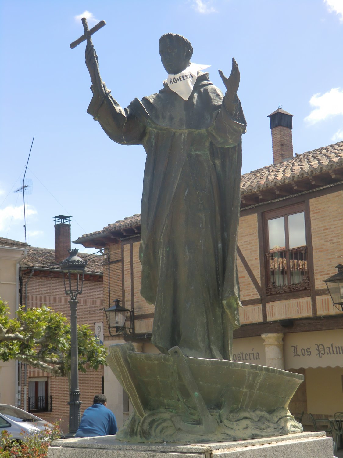 Denkmal vor der Kirche San Pedro in Frómista