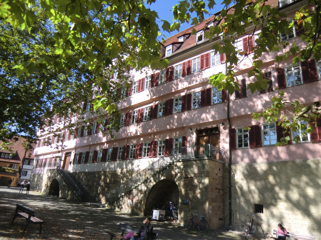 Die Burse, das um 1480 errichtete Gebäude der Universität Tübingen, heute mit Gedenktafel für Philipp Melanchthon