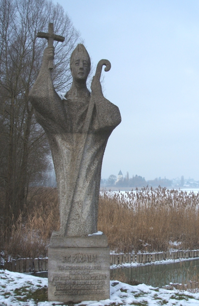 Pirmin-Statue am Ostende der Insel Reichenau