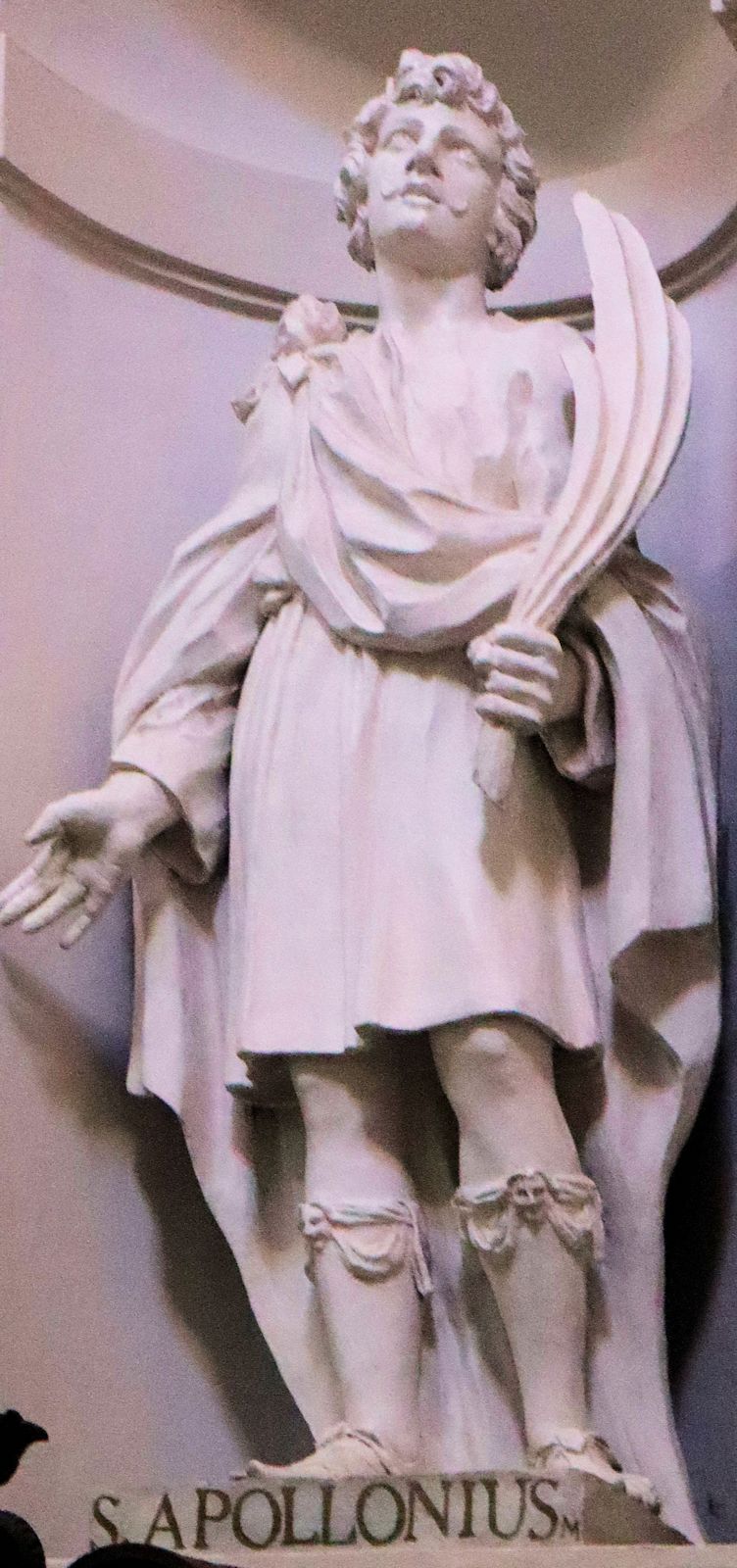 Statue: Apollonius, in der Basilika San Valentino in Terni