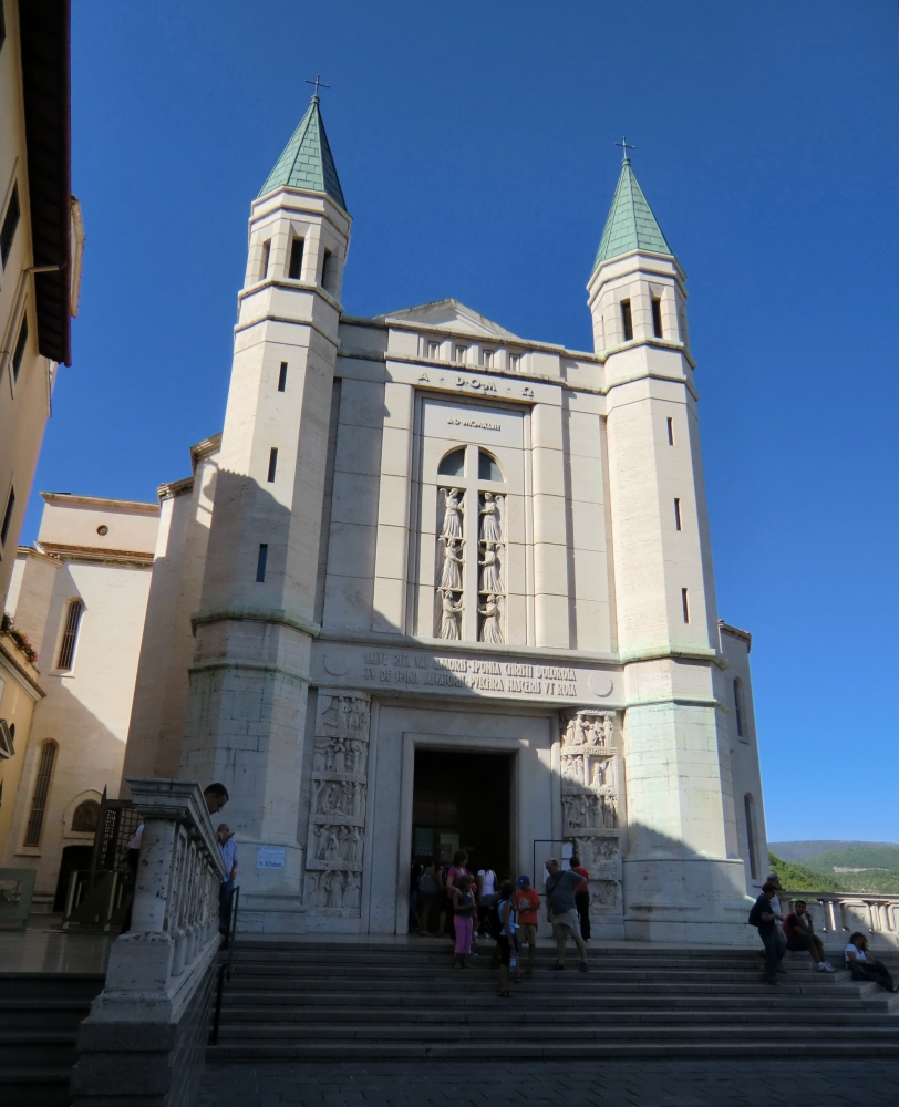 Fassade des Santuarios in Cascia