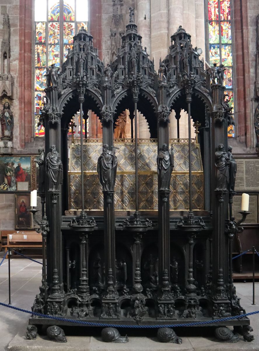 Peter Vischer d. Ä. und Werkstat: Sebaldusgrab, 1508 - 1519, in der Sebalduskirche in Nürnberg