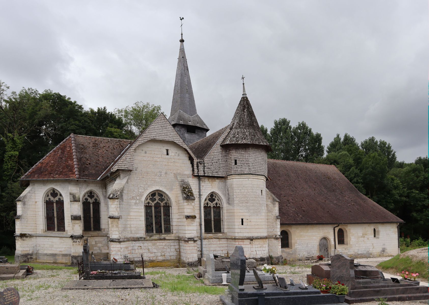 Kirche in St-Ouen-Domprot