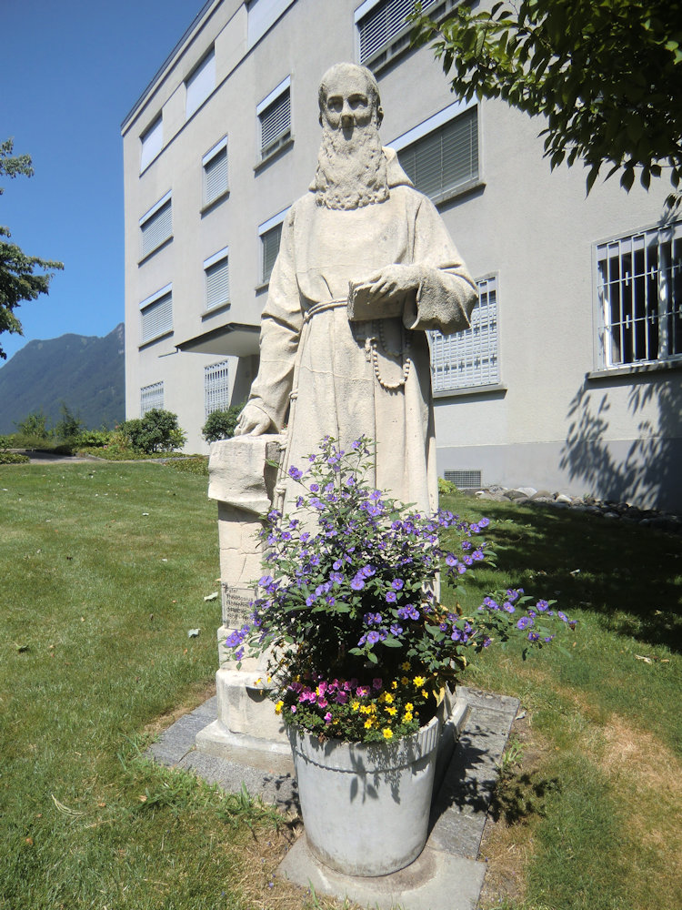 Denkmal im Kloster der Barmherzigen Schwestern vom Heiligen Kreuz in Ingenbohl