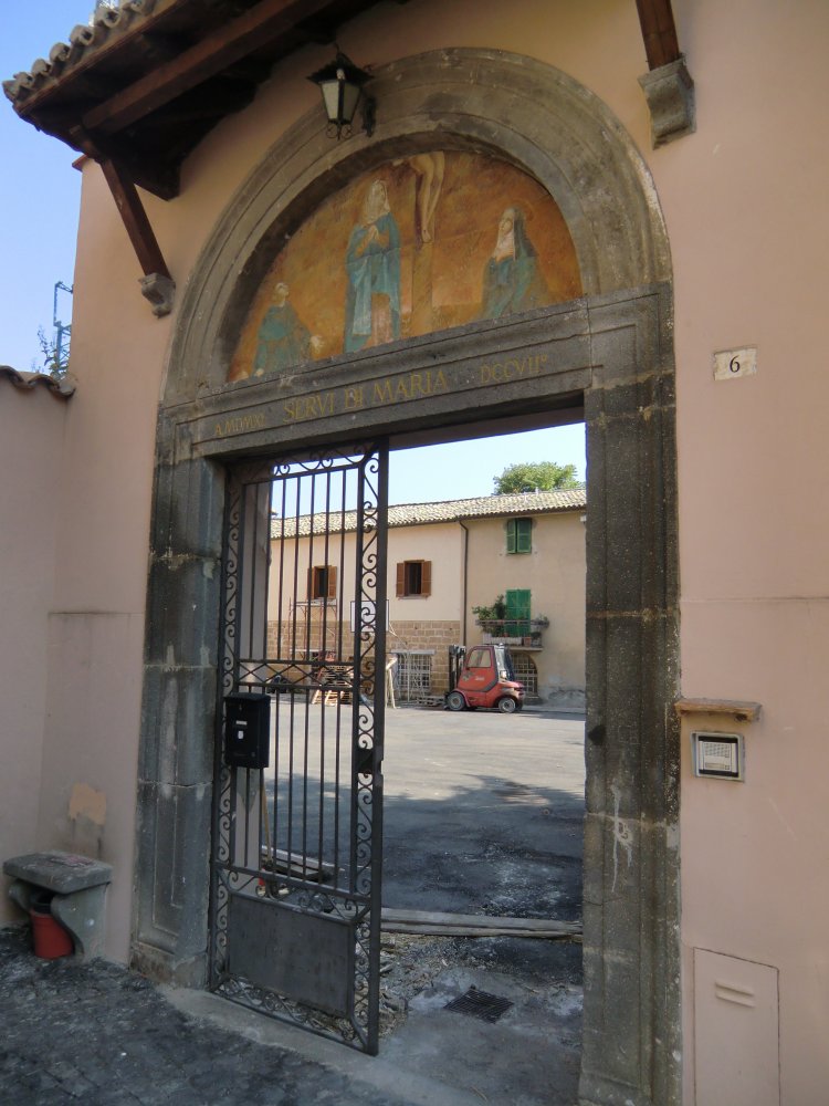 Eingang zum Servitenkloster in Orvieto