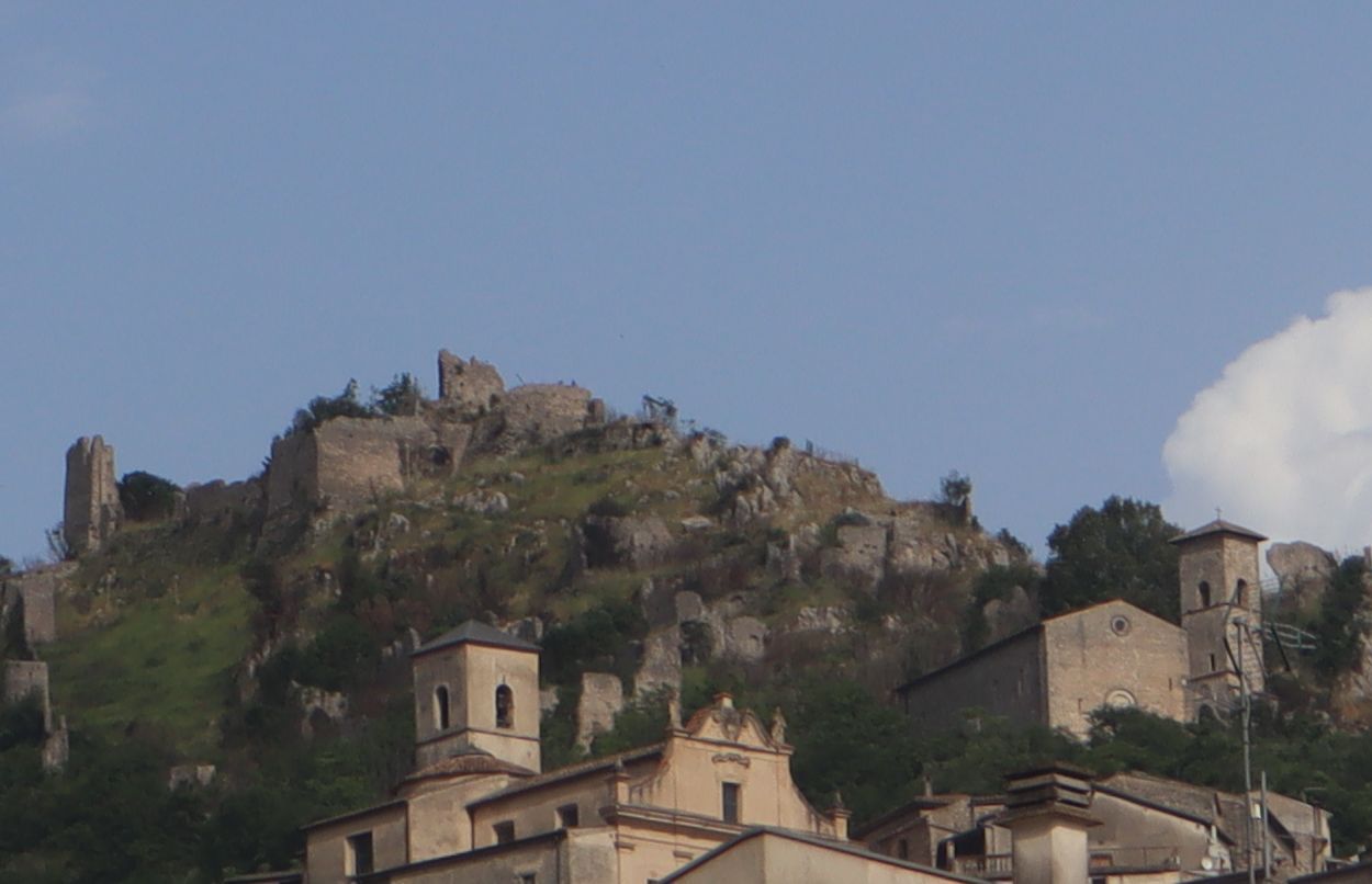 Ruinen der Burg in Roccasecca